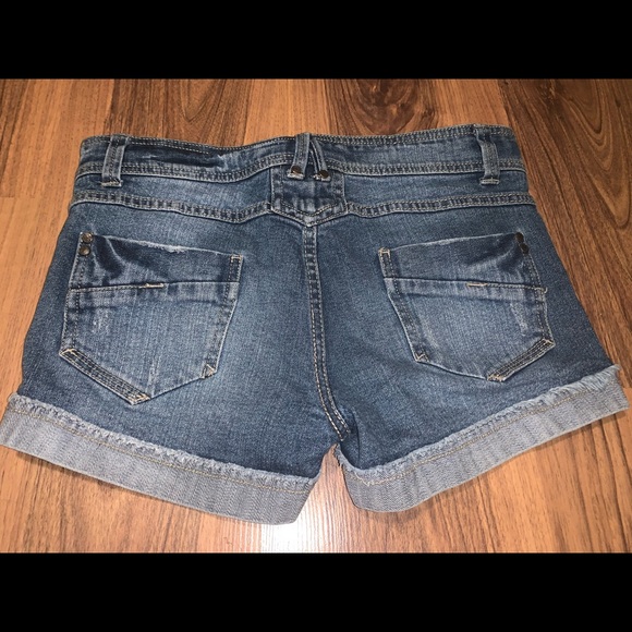 Short jeans - Picture 2 of 2